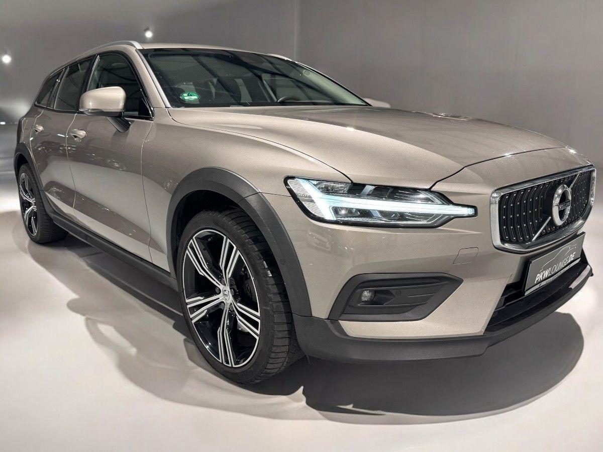 Abbildung des Autos Volvo V60 Cross Country …