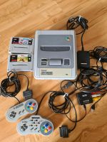 SNES Super Nintendo Konsole mit 2 Spielen Niedersachsen - Stadthagen Vorschau