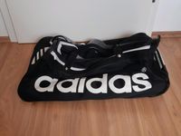 Adidas Sporttasche mit Rollen / Trainingstasche / Reisen Nordrhein-Westfalen - Euskirchen Vorschau