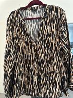 Neuwertige Tunika Bluse C&A Gr. 50 animalprint. Nordrhein-Westfalen - Rheine Vorschau