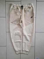 Nike Tech Fleece Jogger Creme neu in L Hessen - Wetzlar Vorschau