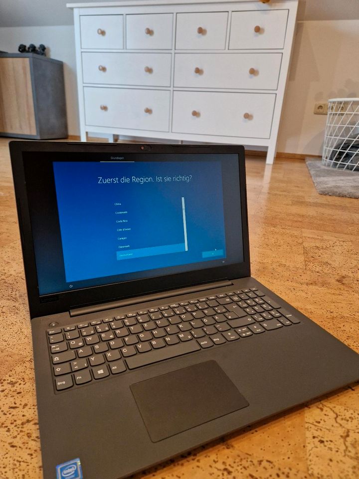 Lenovo Laptop Windows 7 pro in Ebsdorfergrund