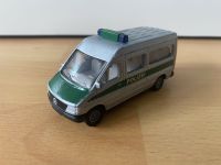 Siku 0804 0805 Mercedes Sprinter Polizei Mannschaftsbus Nordrhein-Westfalen - Werther (Westfalen) Vorschau