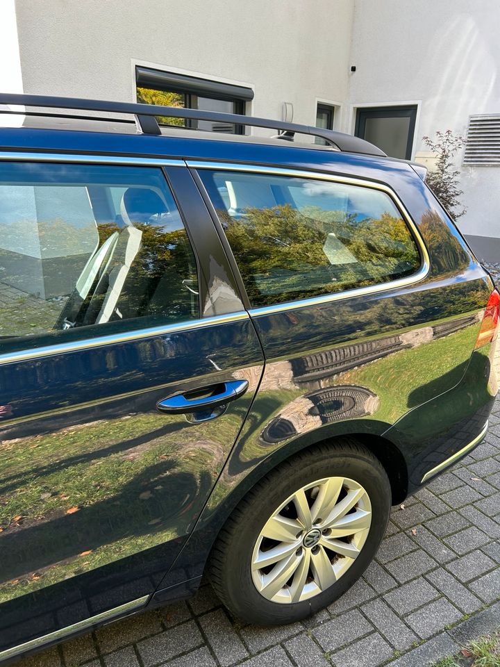 VW Passat 2.0 TDI, 140 PS, 2. Hand, Bj. 2012 in Bielefeld