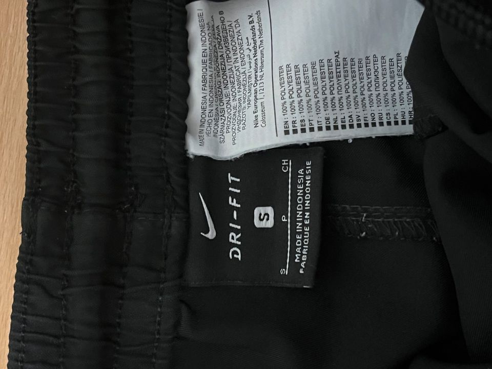 Nike Sporthose Größe S in Gütersloh