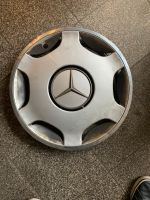 Mercedes Benz Radkappe 124 401 14 24 Nordrhein-Westfalen - Oelde Vorschau