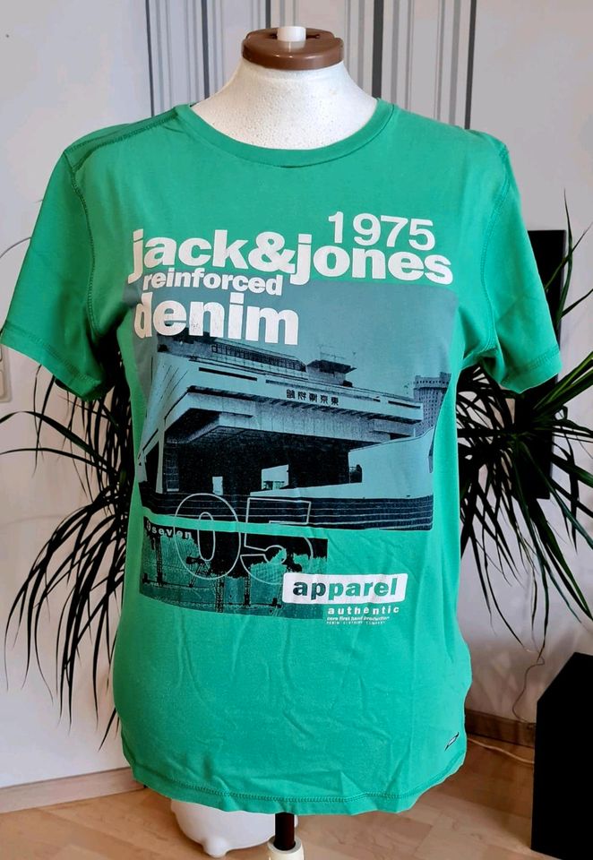Grünes T-Shirt in L von Jack&Jones in Bad Emstal