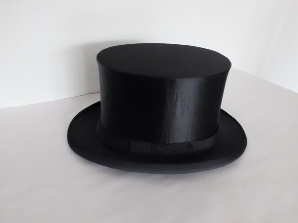 ELEGANT CHAPEAU CLAQUE ZYLINDER SEIDE LEDERBAND INNEN SEHR ALT in Nordhorn