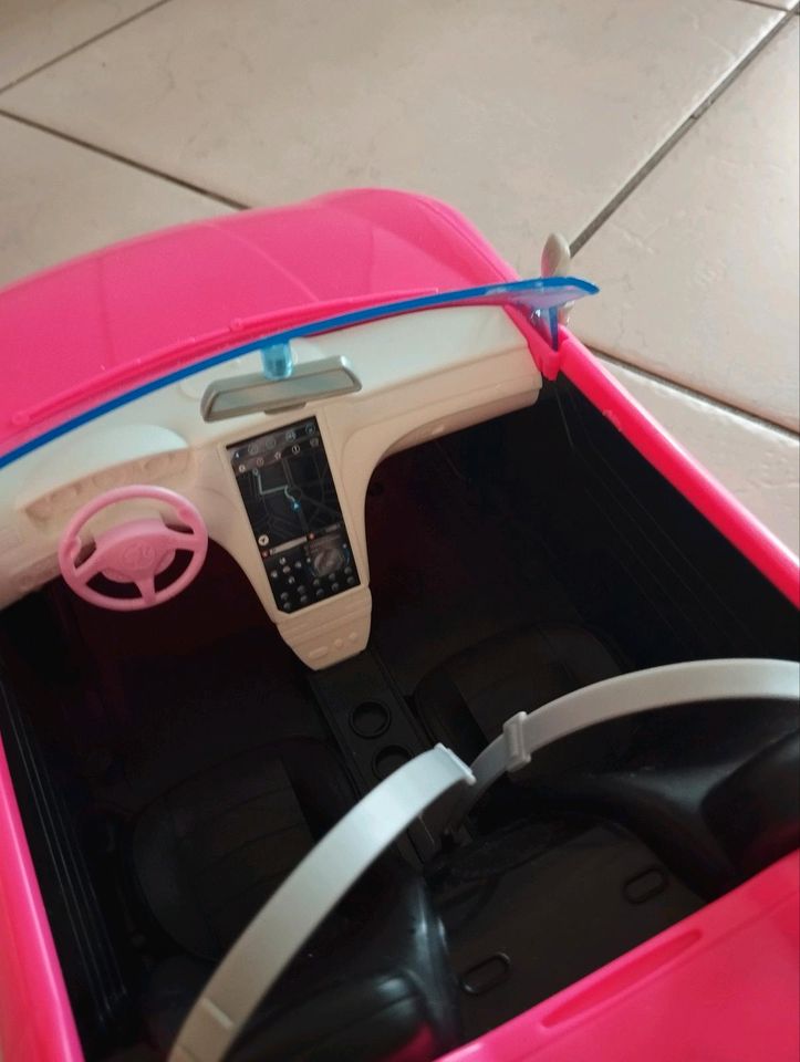 Barbie Kleiderschrank und Cabrio, Auto in Detmold