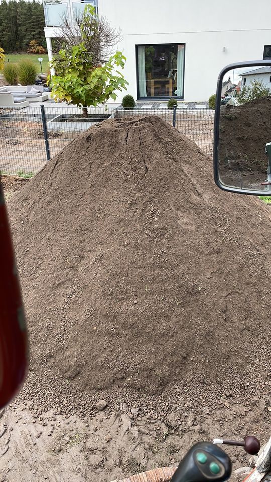 Humus, Erde, Aushub, Gesiebter Humus, Bodenqulität in Regenstauf