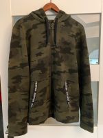 Hollister / Sweat Jacke / Gr. M / Camouflage/ Herren Nordrhein-Westfalen - Neuenrade Vorschau