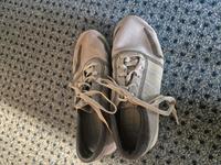 Adidas los Angeles 39 1/3 tufhschuh sportschuhe Damen Nordrhein-Westfalen - Velbert Vorschau