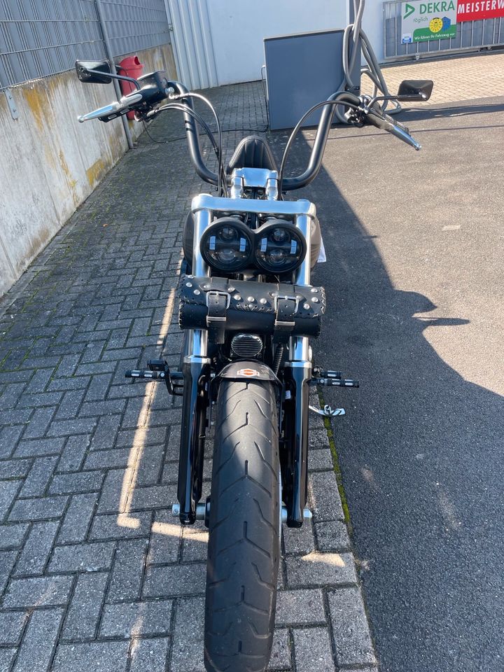 Harley  Davidson Breakout in Limburg