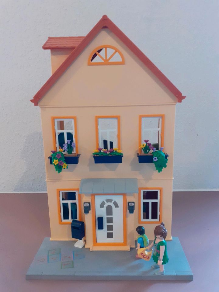 Playmobil Stadthaus mit Grillparty in Lehrte