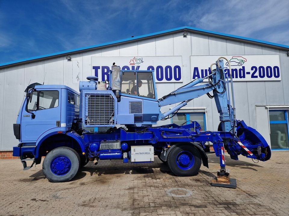 Mercedes-Benz SK 1831 4x4 Menzi Muck Baumstumpf- Wurzelfräse in Sottrum