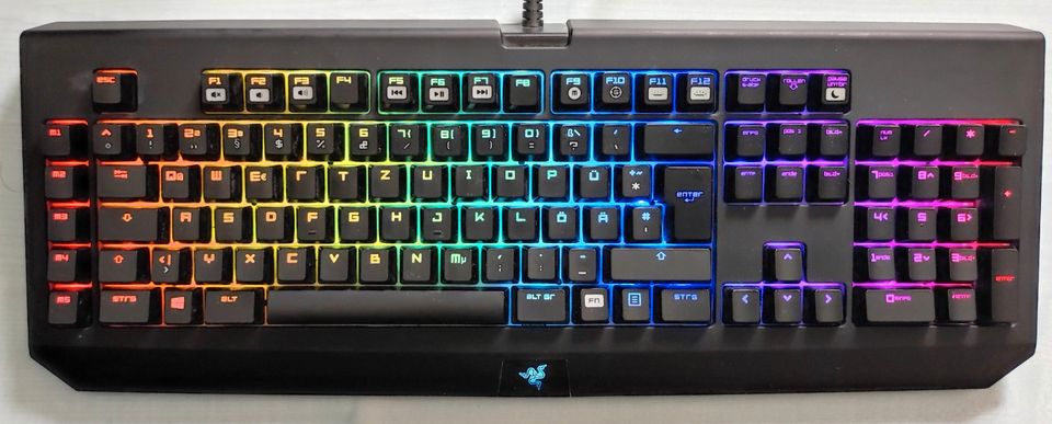 Gamer Tastatur Razer Blackwidow CHROMA RZ03-0122, beleuchtet in Sehnde