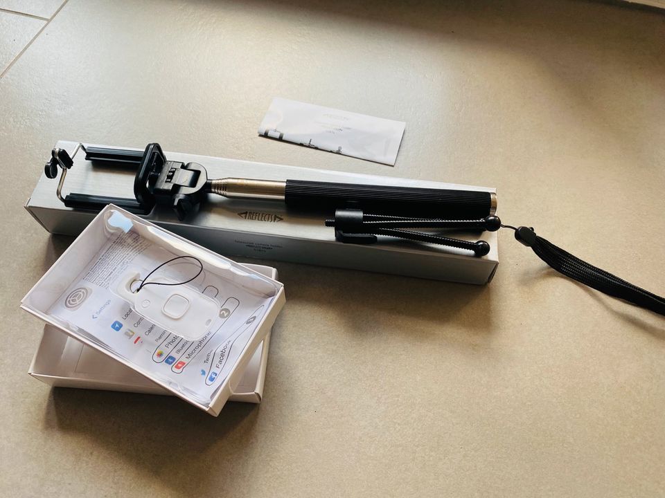 Selfie Stick für Handy mit Bluetooth remote Auslöser 2x in Eimsheim