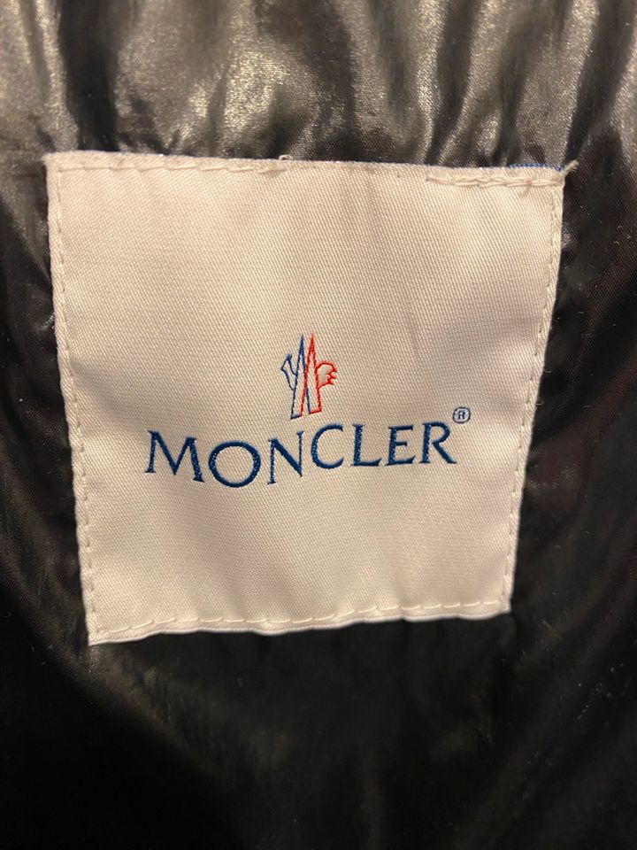 MONCLER Mantel in Bruchköbel