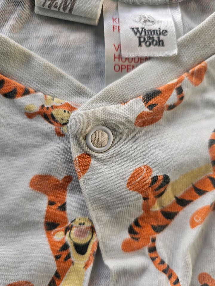 Kurzer Strampler Tigger H&M 74 in Schlüchtern