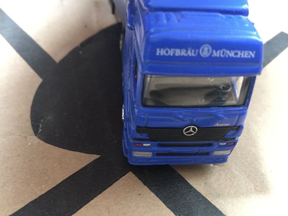 Truck Modellauto LKW Sattelzug Mercedes Benz  Hofbräu München in Perl