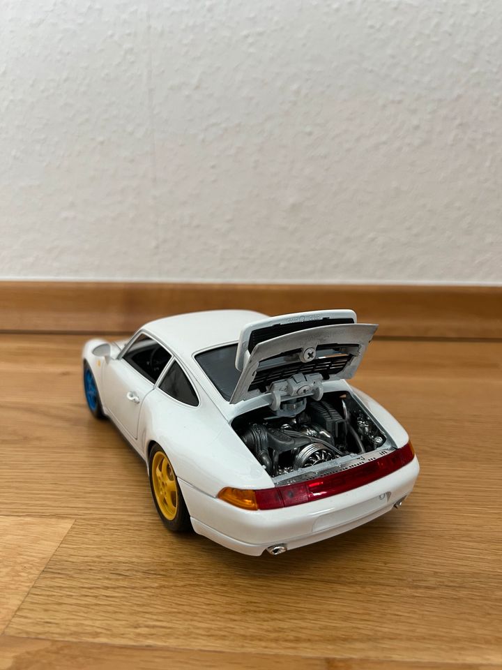 BBURAGO - Porsche Carrera 911 1993 1:18 in Bielefeld