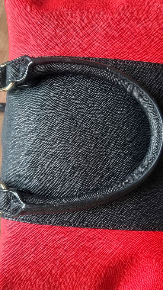 Armani Jeans Tasche Handtasche in Barßel