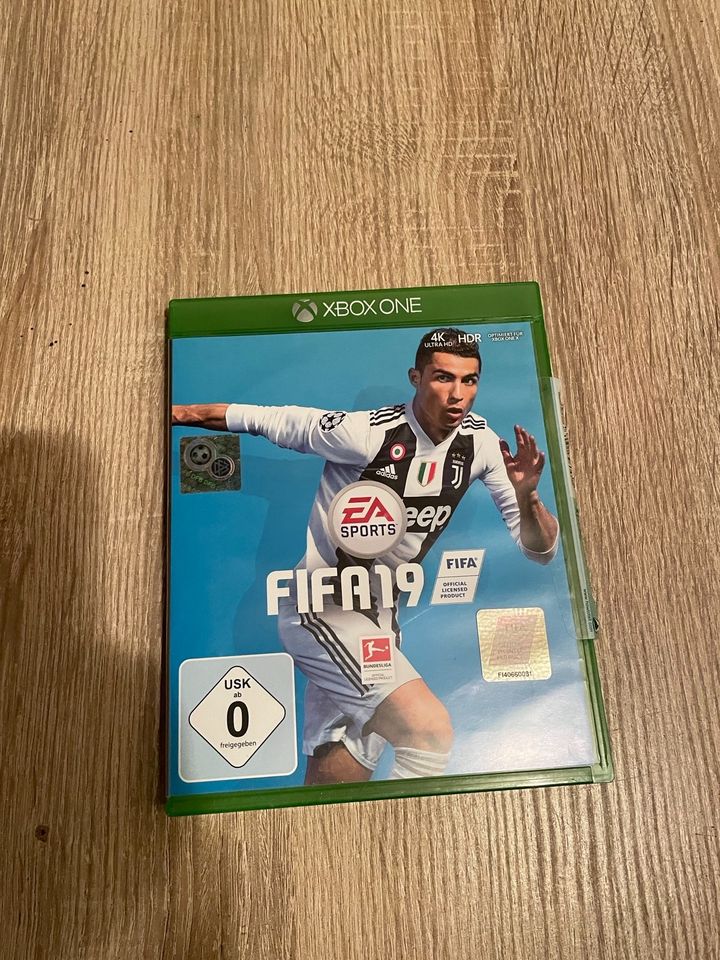 Xbox One Fifa 19 Spiel in Leipzig
