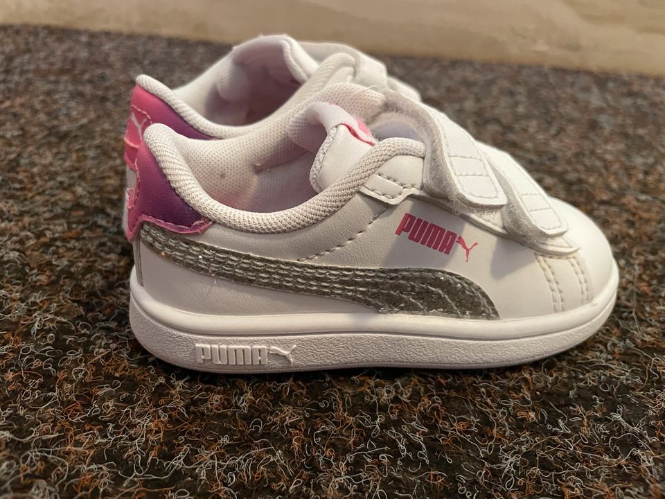 Puma Mädchen Sneaker wie neu! in Hofkirchen