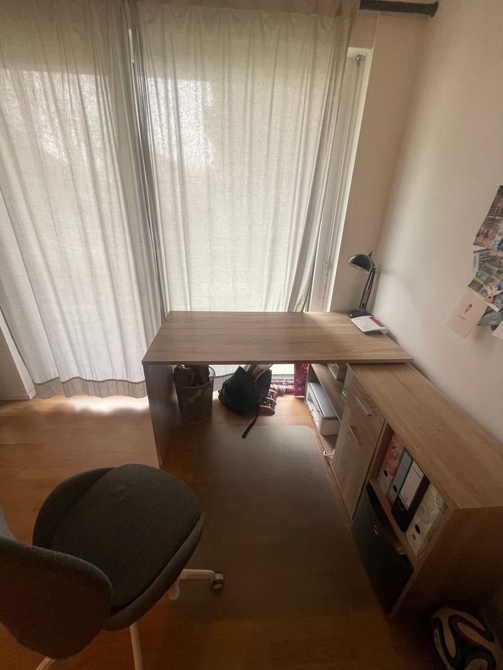 Schreibtisch in Regensburg