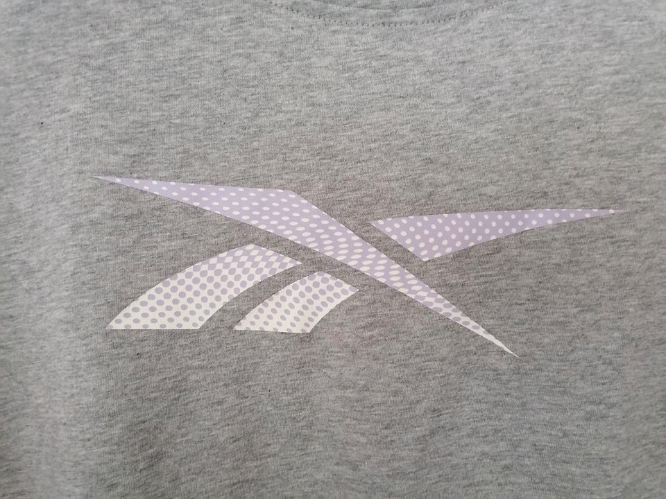Sport T-Shirt reebok grau XL NEU in Düsseldorf