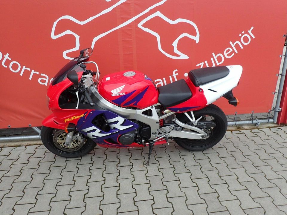 Honda CBR 900 SC33 48000km 4 Hand in Mantel