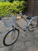 Fahrrad mit Schloss und Helm (Damenrad) Bochum - Bochum-Ost Vorschau