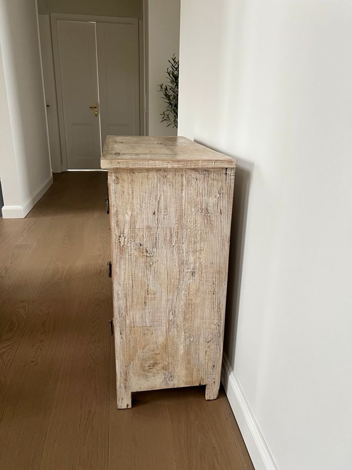 Kommode , Sideboard , Schrank , shabby massiv in Wangerland