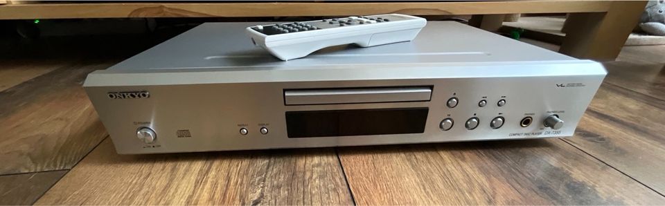 Onkyo CD–Player in Halle