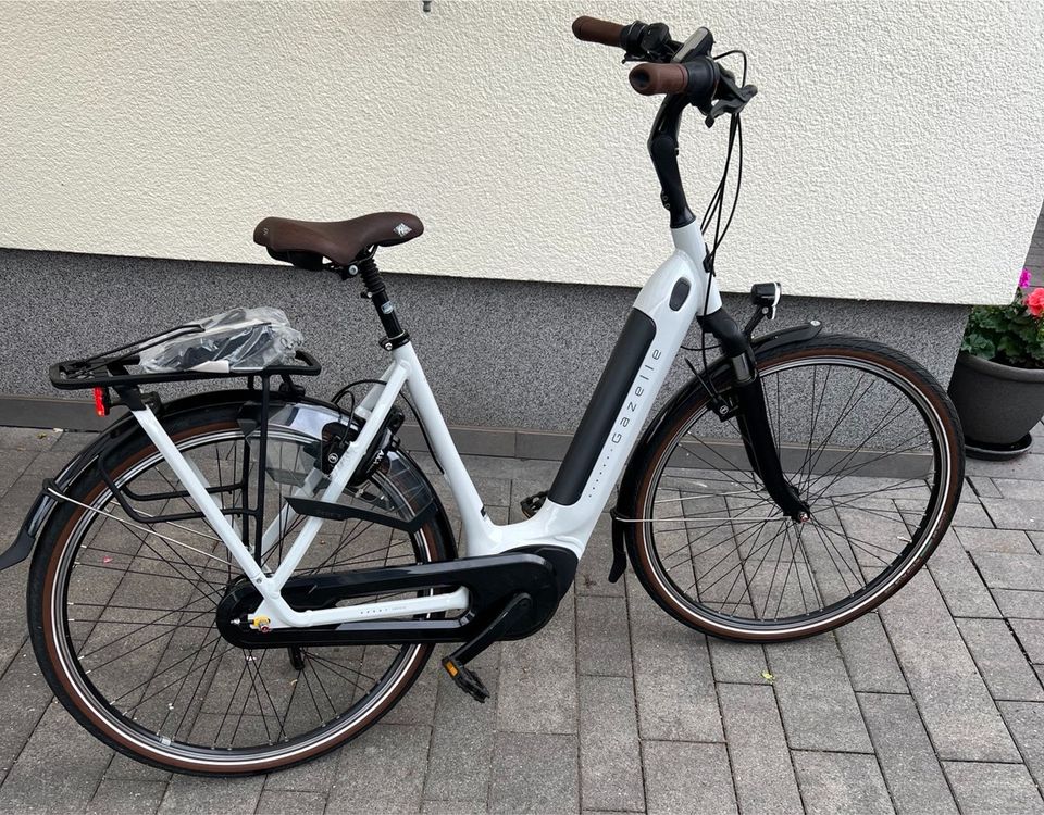 GAZELLE ARROYO C7+ HMB ELITE E BIKE , 50NM, 500WH, RH 53,2022 in Marl