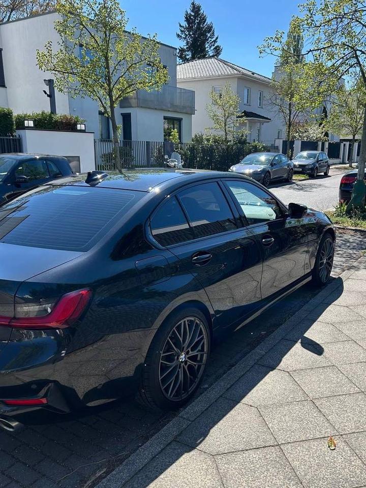 BMW G20 330i Sport Line Sport Getriebe Kamera el. AHK TÜV neu in Berlin