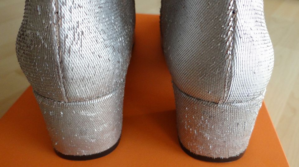 NEUE Metallfarbene Stiefeletten Stiefel Gr. 39 von AGL in Neuwied
