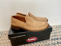 Base London Slipper beige Wildleder Gr. 43 Bayern - Weiden (Oberpfalz) Vorschau