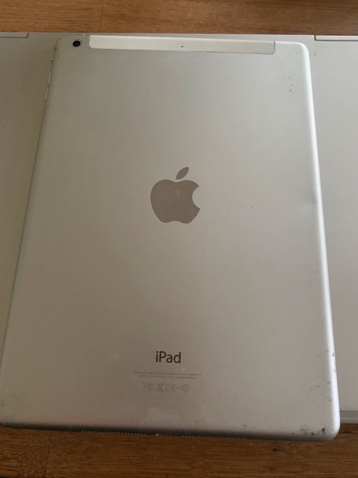 Apple Ipad Air 1. Gen., 16GB, voll funktionsfähig,Display defekt in Rettenbach