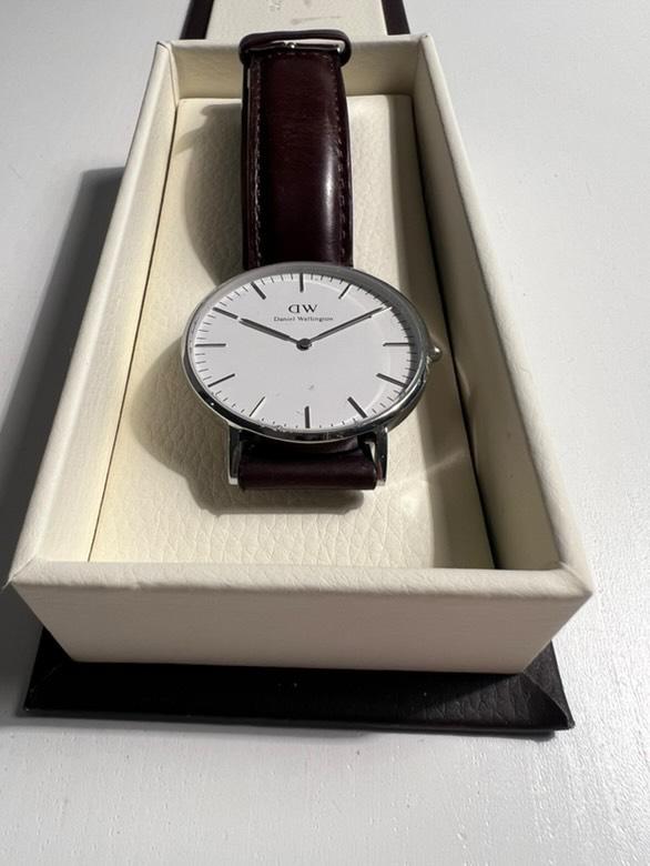 Herrenuhr von Daniel Wellington Classic St Mawes Silver 36mm in Fürth