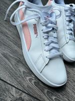 Puma Sneaker Leder  Gr. 35,5 Rose Weiß wie neu Nordrhein-Westfalen - Neunkirchen Siegerland Vorschau