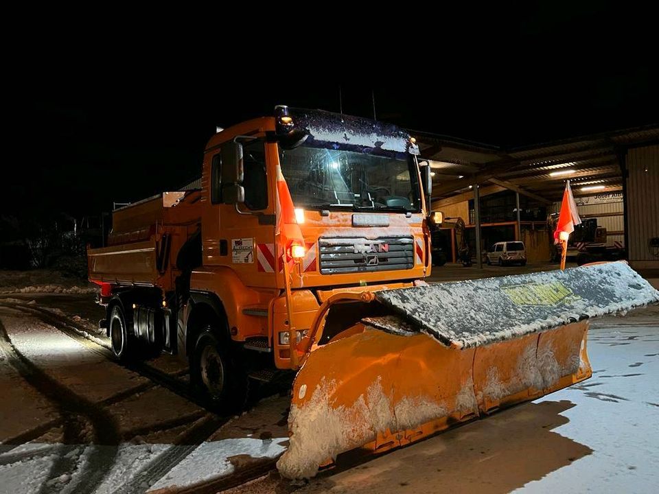 MAN TGA Kipper mit Kran Kranwagen 4x4 in Pollenfeld