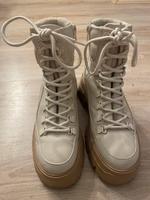 Stiefel/Winterschuhe cremeweiss/beige v. Catwalk Gr. 39 NEUWERTIG Nordrhein-Westfalen - Beckum Vorschau