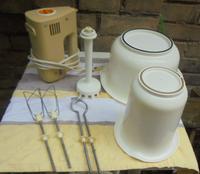 DDR Mixer RG 28s Handmixer mit Zubehör Schüssel Sahnebecher Sachsen-Anhalt - Halle Vorschau