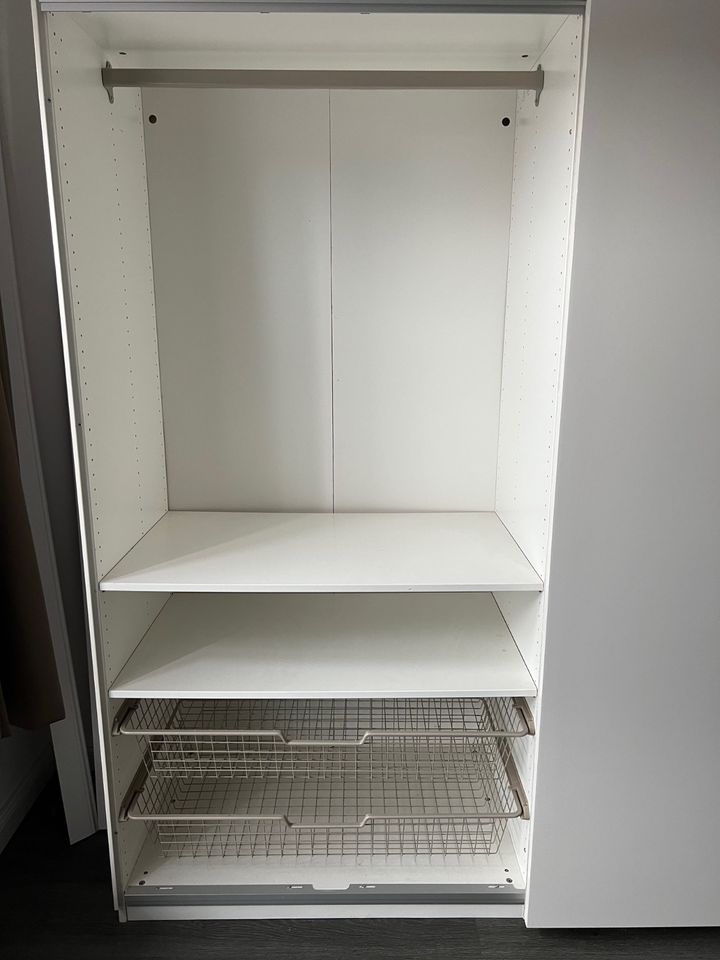 PAX / HASVIK Kleiderschrank, IKEA, weiß/weiß, 200x66x201 cm in Bruchhausen-Vilsen