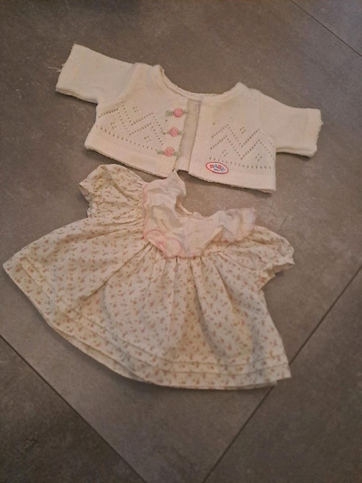 Baby Born Strickjacke Kleid Rosen Röschen Muster in Poggensee