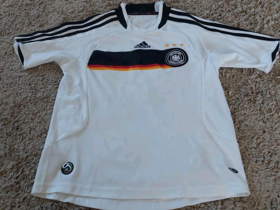 Tolles DEUTSCHLAND KINDER TRIKOT Gr.128 m. Autogrammen in Gehrden