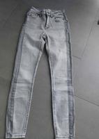 Only Blush Rea-Hla Jeanshose Hose Jeans Gr. XS / 30 Grau Nordrhein-Westfalen - Pulheim Vorschau