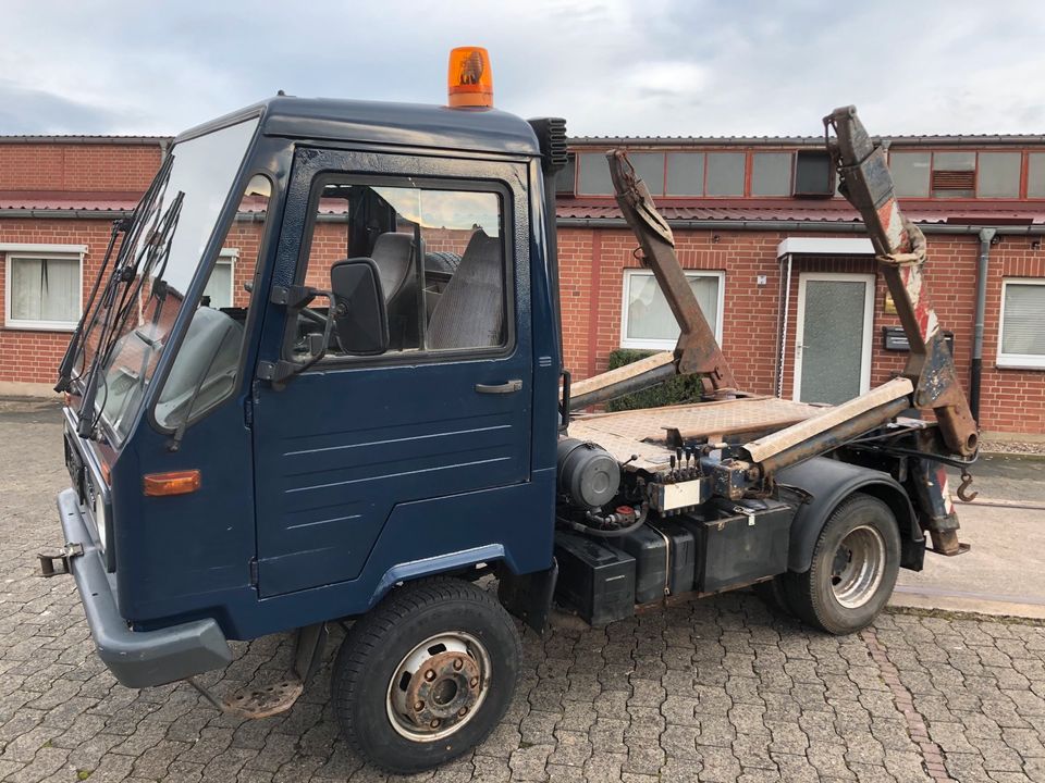 Multicar M26 Containerabsetzer in Kalefeld