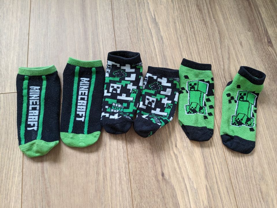 Socken (Sneakers und Strümpfe), Gr. 31-34, je Set 2,50€ in Hannover